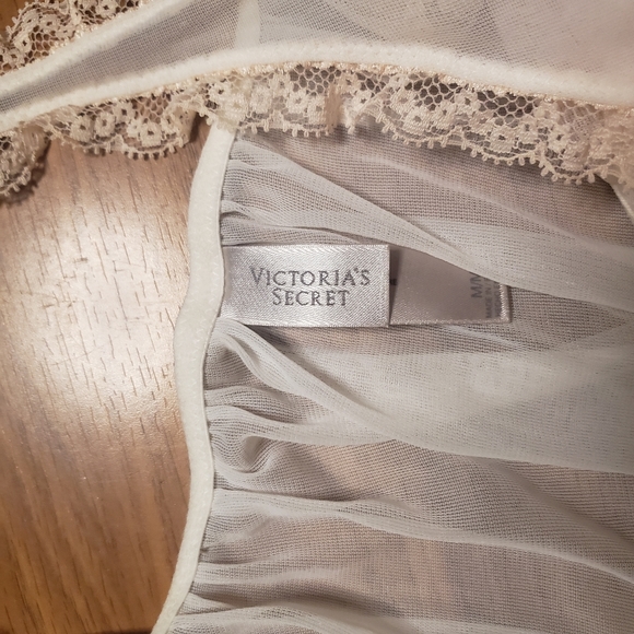 Victoria's Secret lingerie - Picture 6 of 7